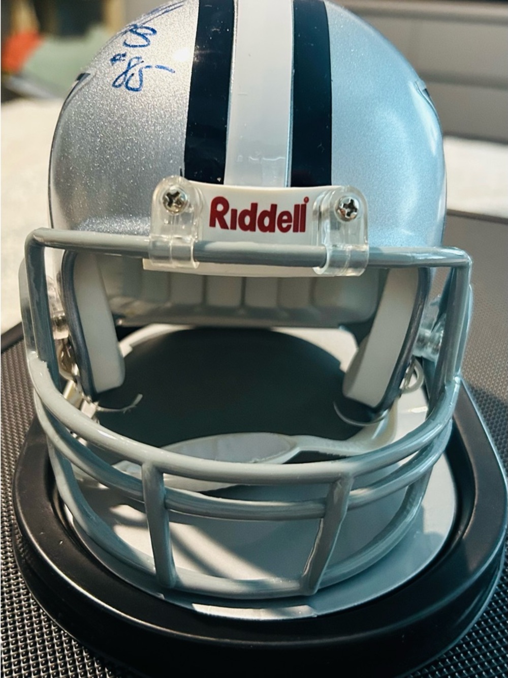 Dallas Cowboys Mini Helmet Signed by Ernie Mills - Picture 3 of 6